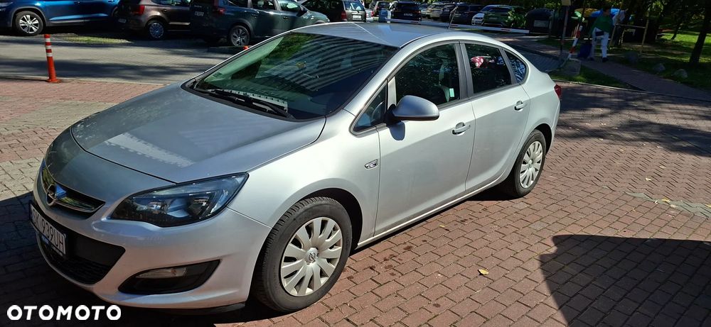 Opel Astra - 2