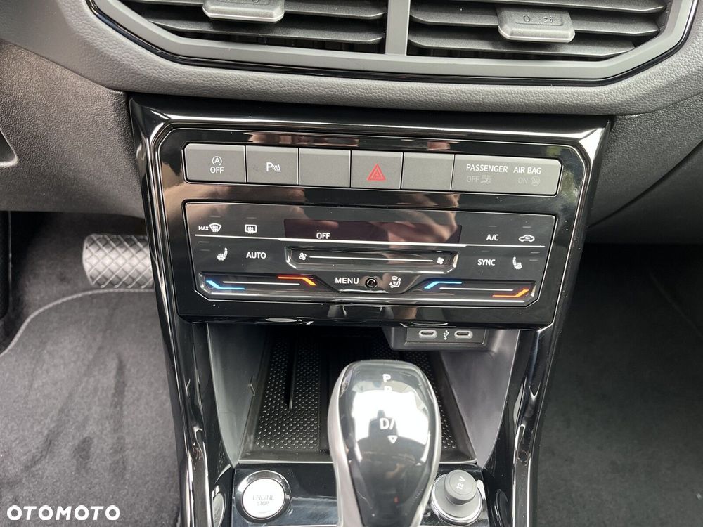 Volkswagen T-Cross 1.0 TSI Life Plus DSG - 32