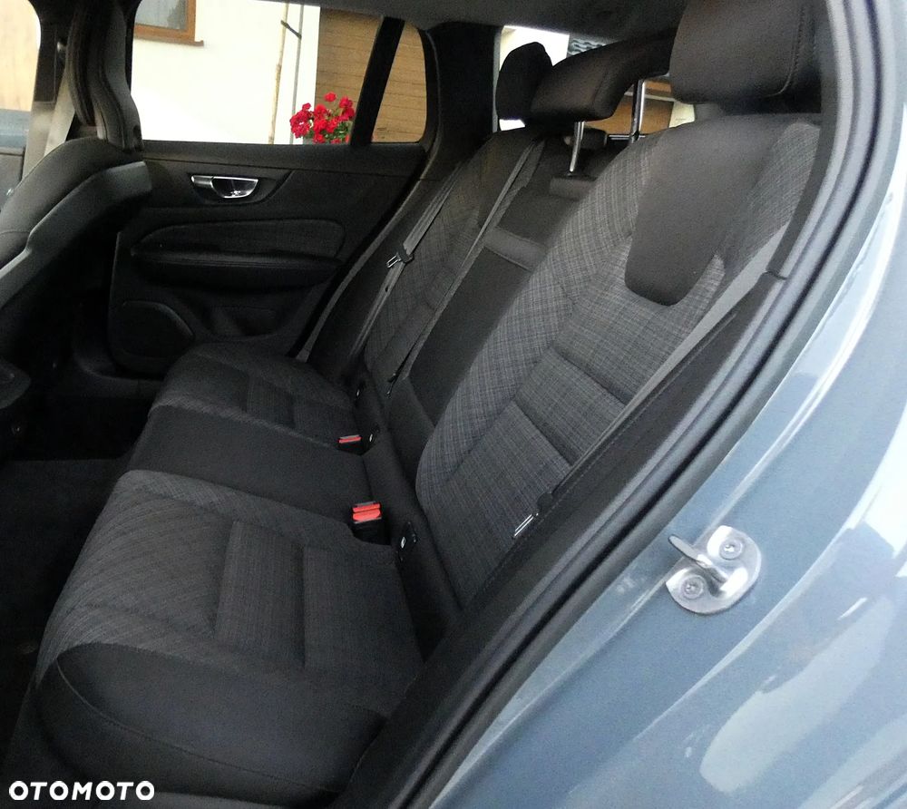 Volvo V60 B4 D Geartronic RDesign - 12