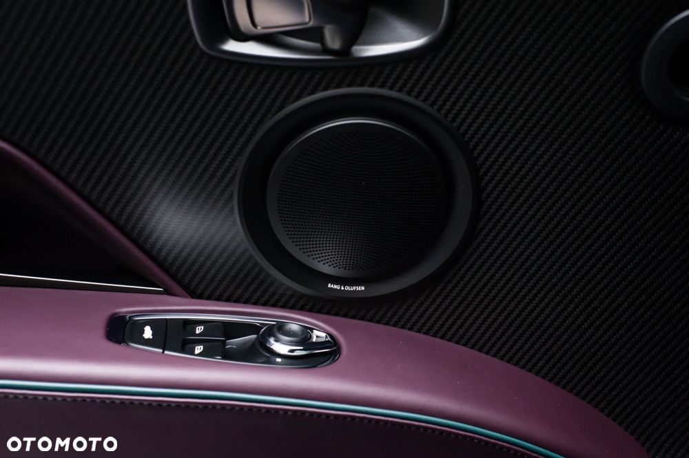 Aston Martin DBS - 28