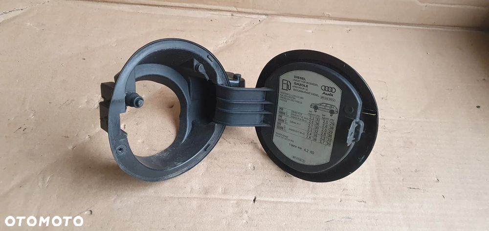 Klapka wlewu paliwa Audi A3 8P 8P4809999 - 4