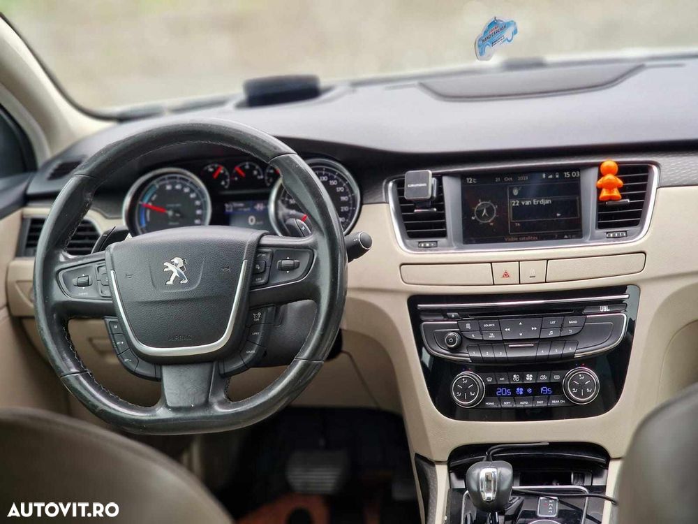 Peugeot 508 RXH Hybrid4 - 7