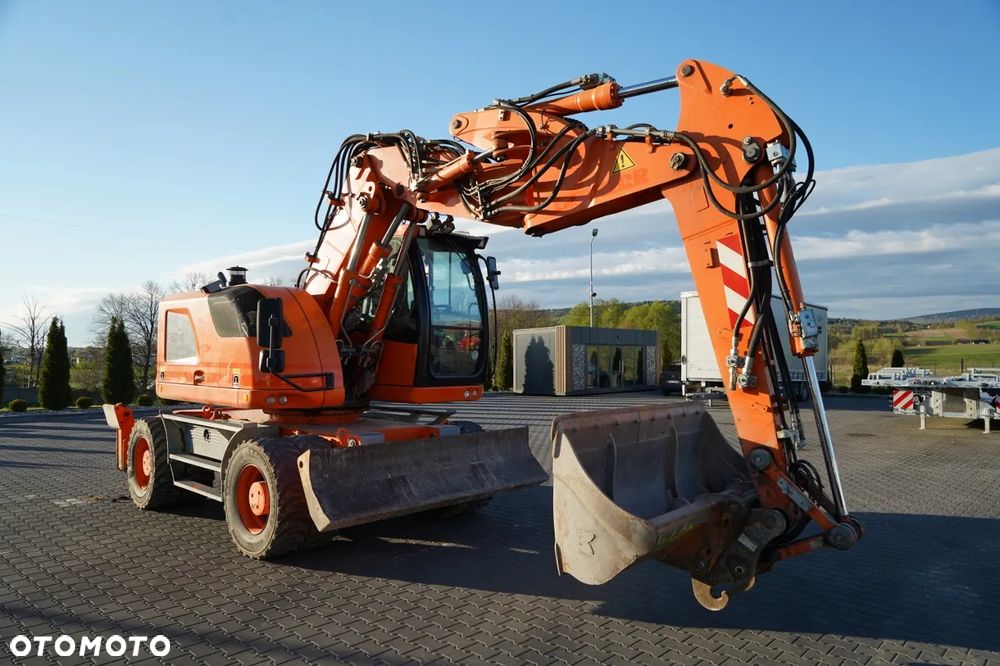 Liebherr A914 COMPACT / KOPARKA KOŁOWA / KOMPLET ŁYŻEK/ ORYGINALNY FABRYCZNY LAKIER / KLIMATYZACJA / KAMERY - 16