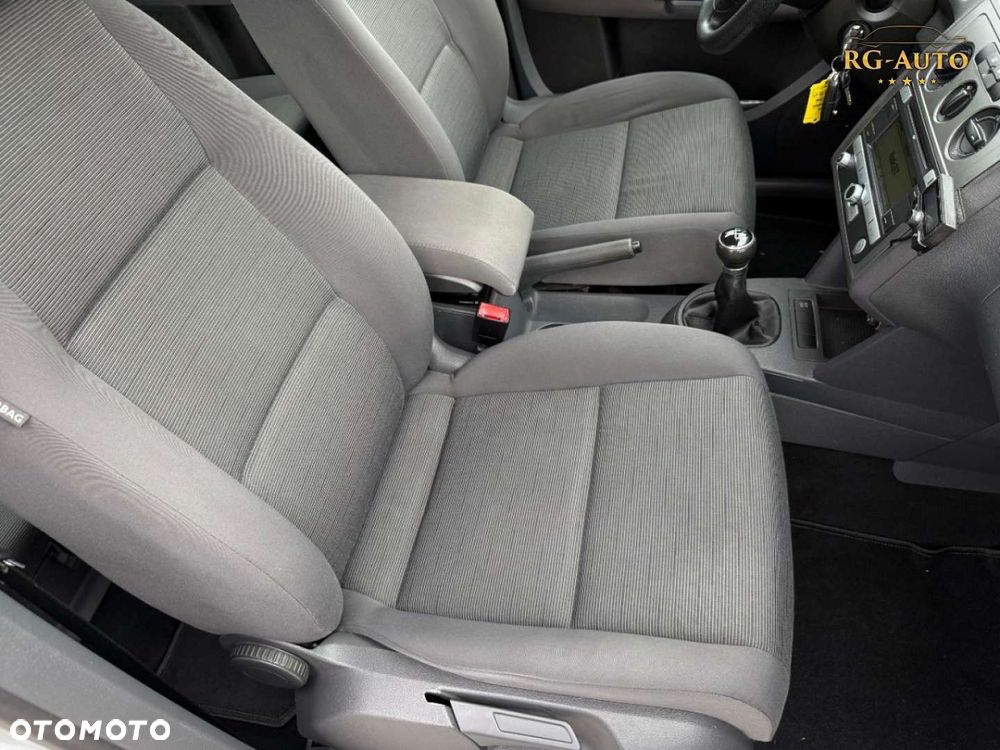 Volkswagen Touran - 35