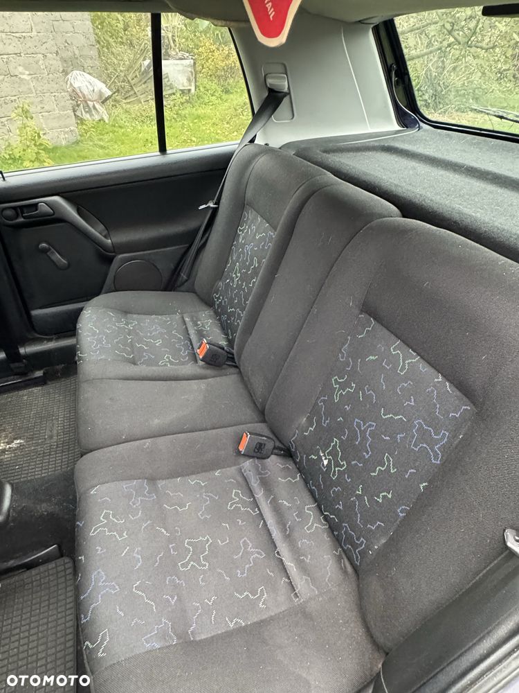 Volkswagen Golf - 8