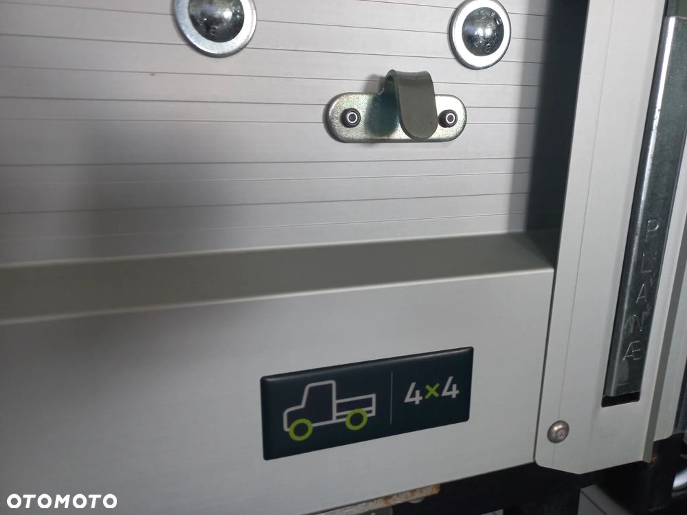 Evum Motors ACAR - 18