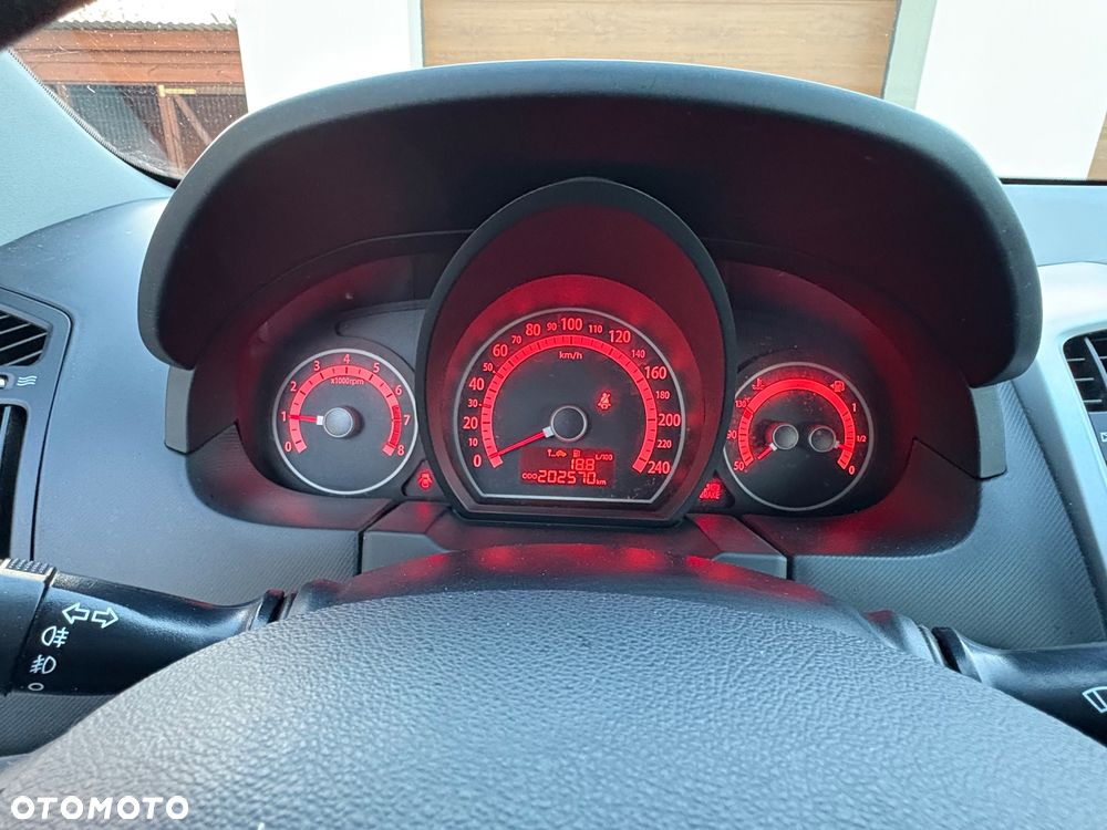 Kia Ceed 1.4 CVVT SW LX - 24