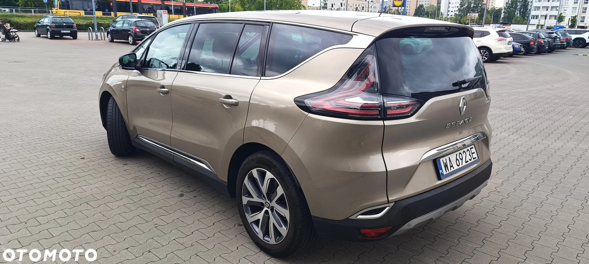 Renault Espace 1.6 dCi Energy Initiale Paris EDC 7os - 5