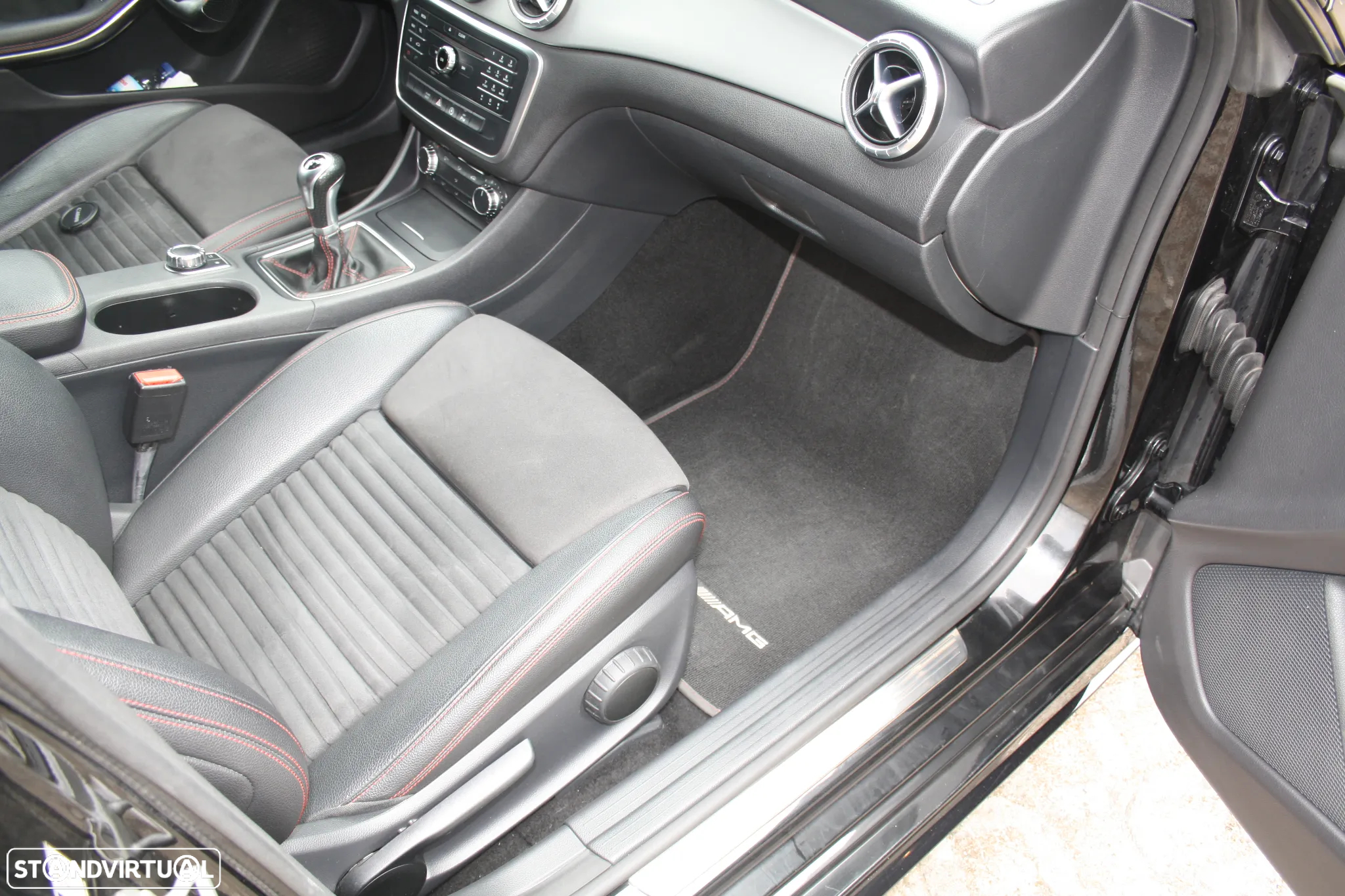 Mercedes-Benz CLA 180 d Shooting Brake AMG Line - 27