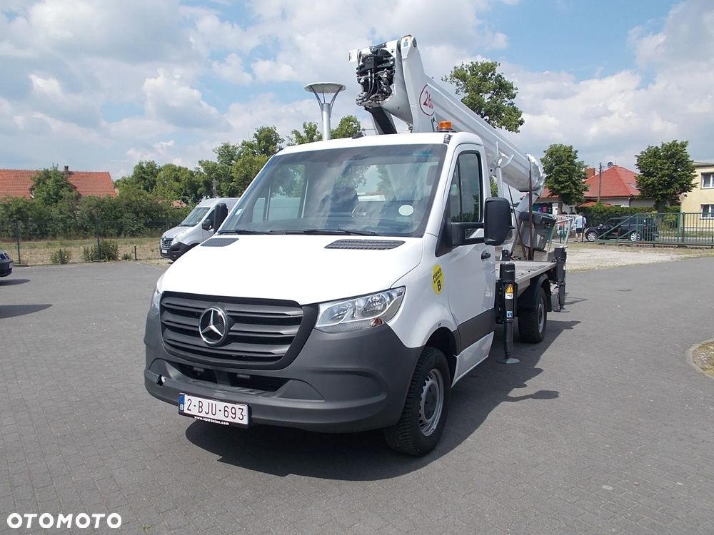 Mercedes-Benz Sprinter - 4