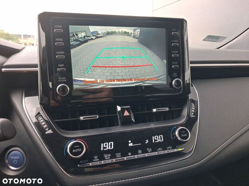 Toyota Corolla 1.8 Hybrid Comfort - 22