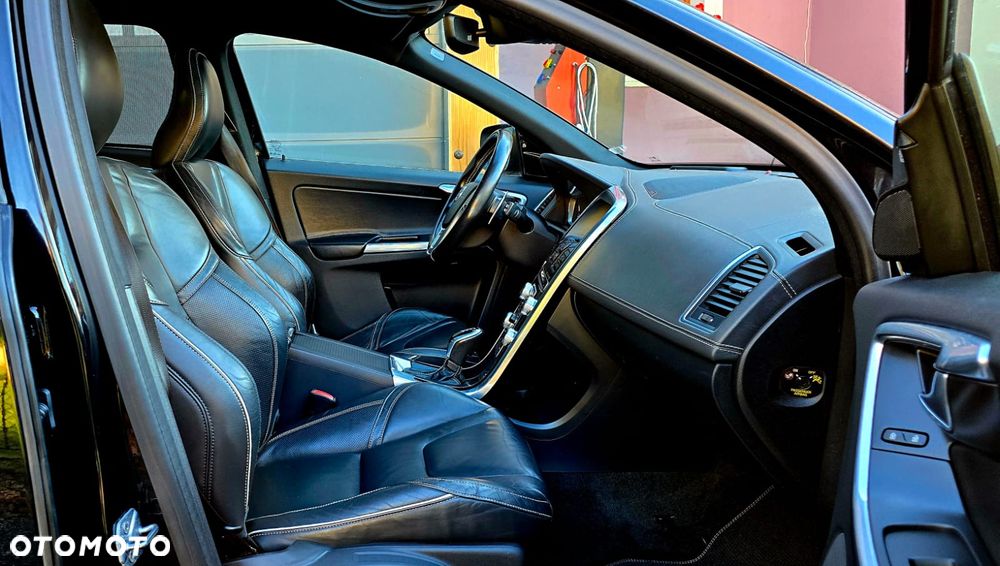 Volvo XC 60 T5 Drive-E R-Design Summum - 22