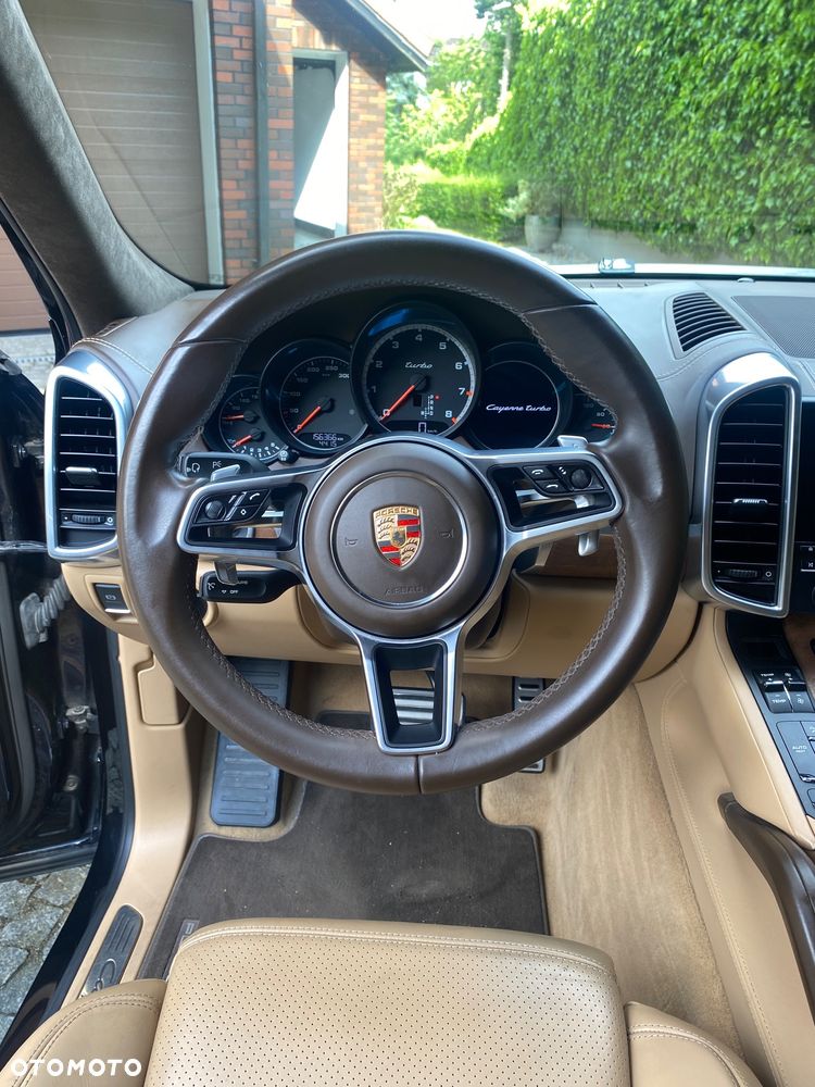 Porsche Cayenne Turbo - 27