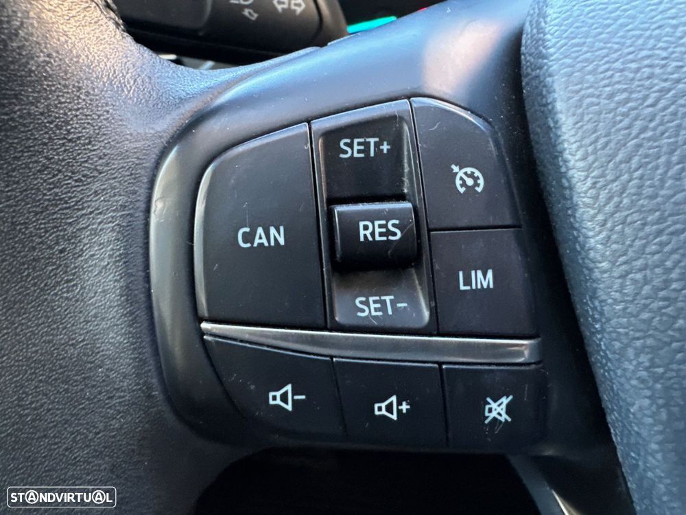 Ford Focus SW 1.0 EcoBoost Business - 18