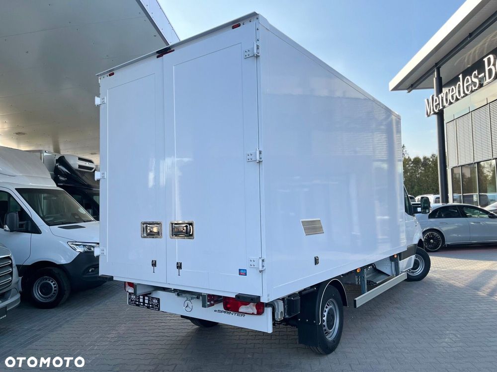 Mercedes-Benz Sprinter 314 e - 12