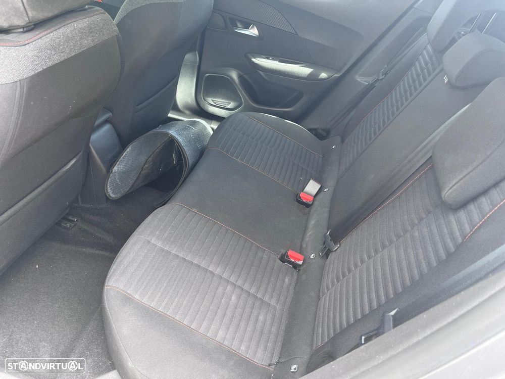 Peugeot 2008 - 6