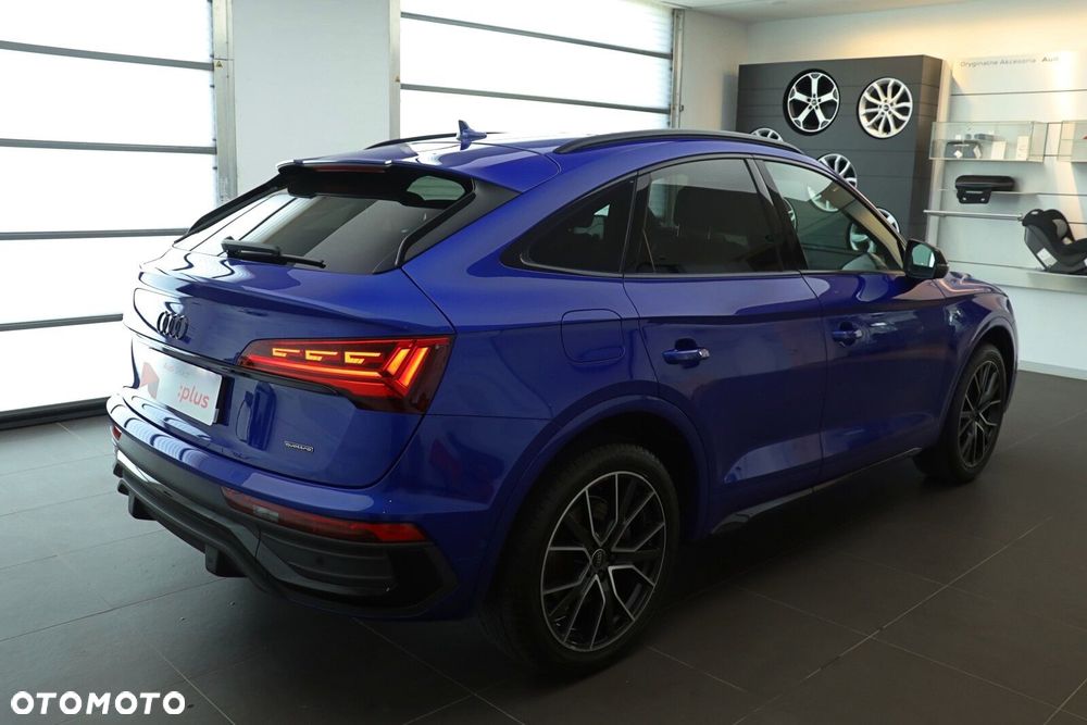 Audi Q5 Sportback - 9