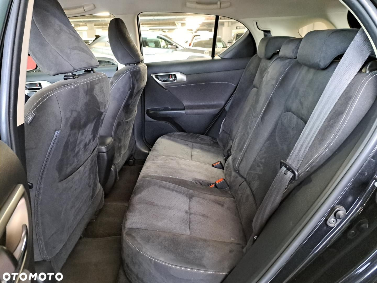 Lexus CT - 11