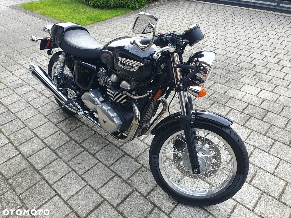 Triumph Thruxton - 10