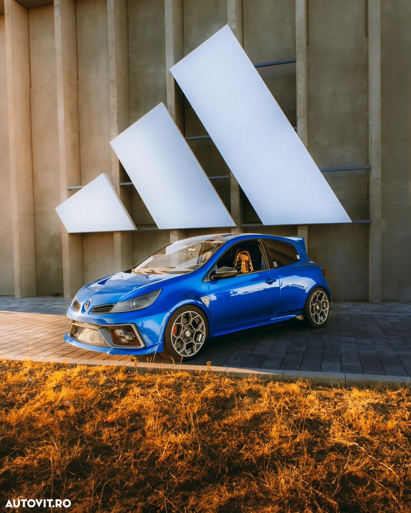 Renault Clio III 2.0 16V Sport - 2