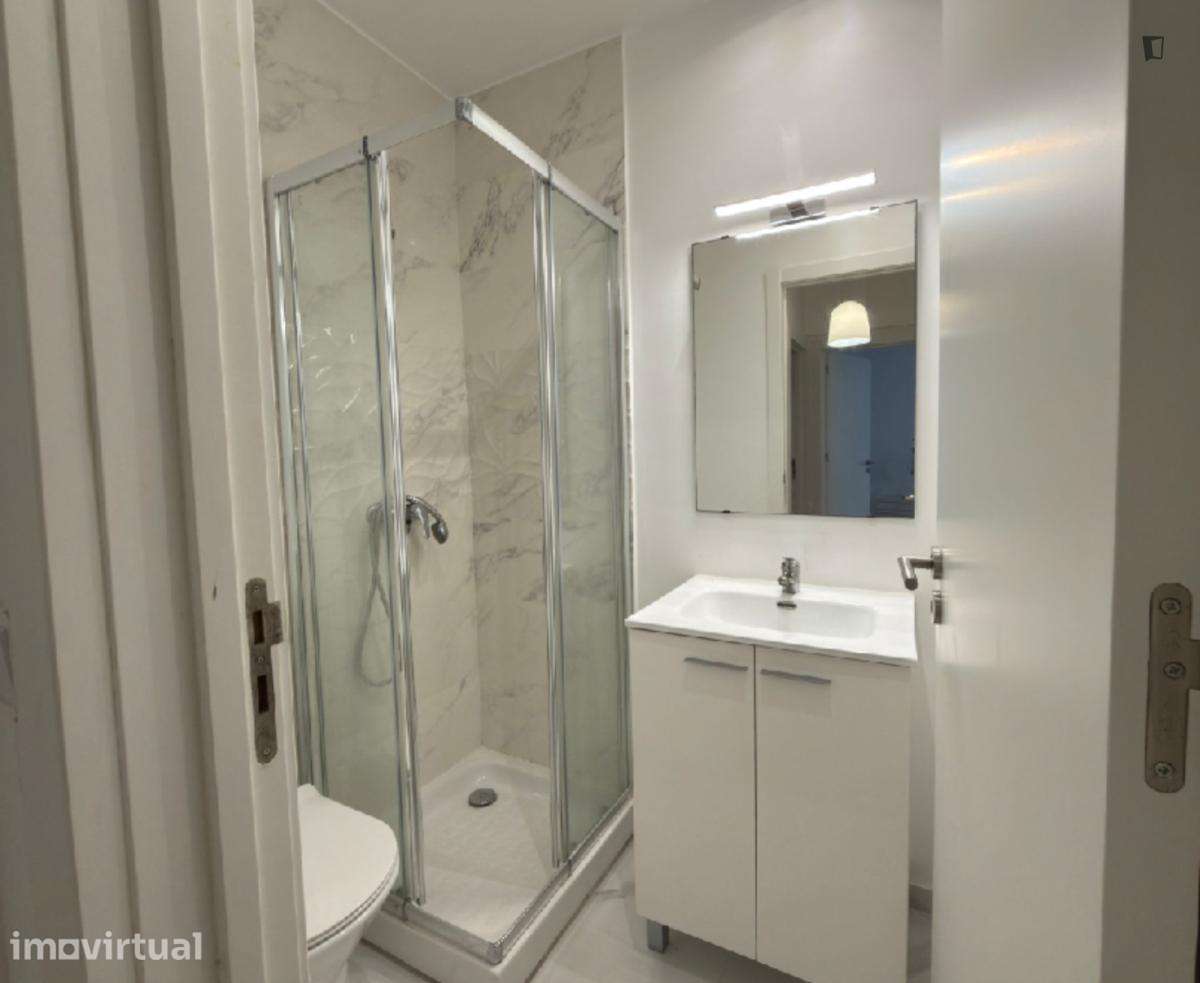 Quarto - localizado em Estoril Lisbon - Grande imagem: 2/10