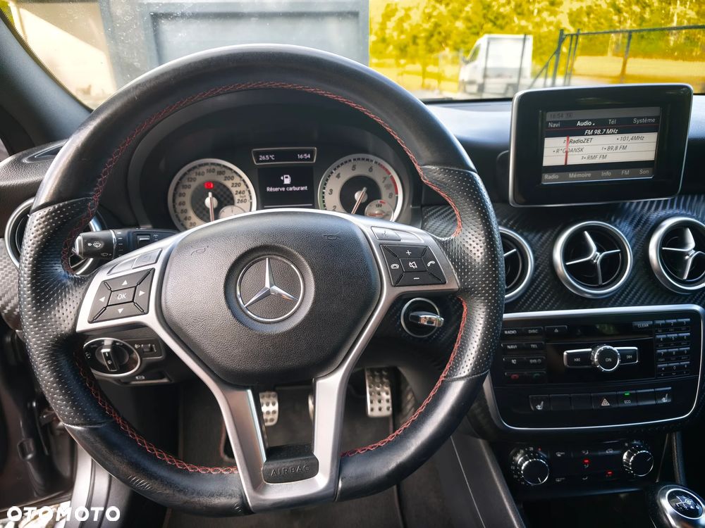 Mercedes-Benz Klasa A 180 (BlueEFFICIENCY) AMG Sport - 26