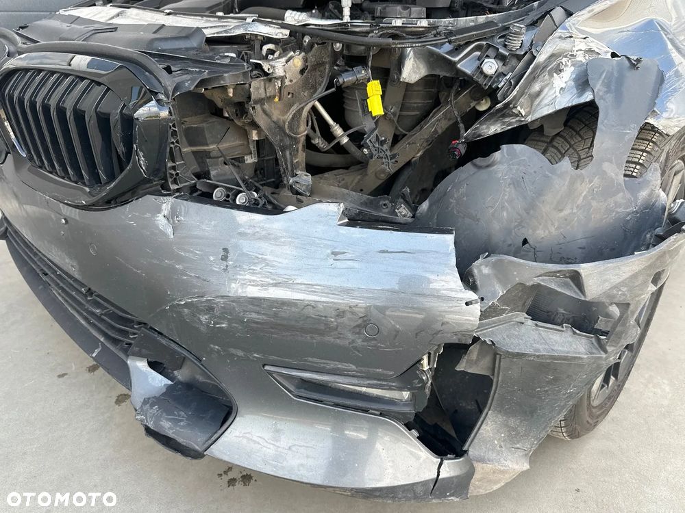 BMW Seria 3 320d Sport Line - 10