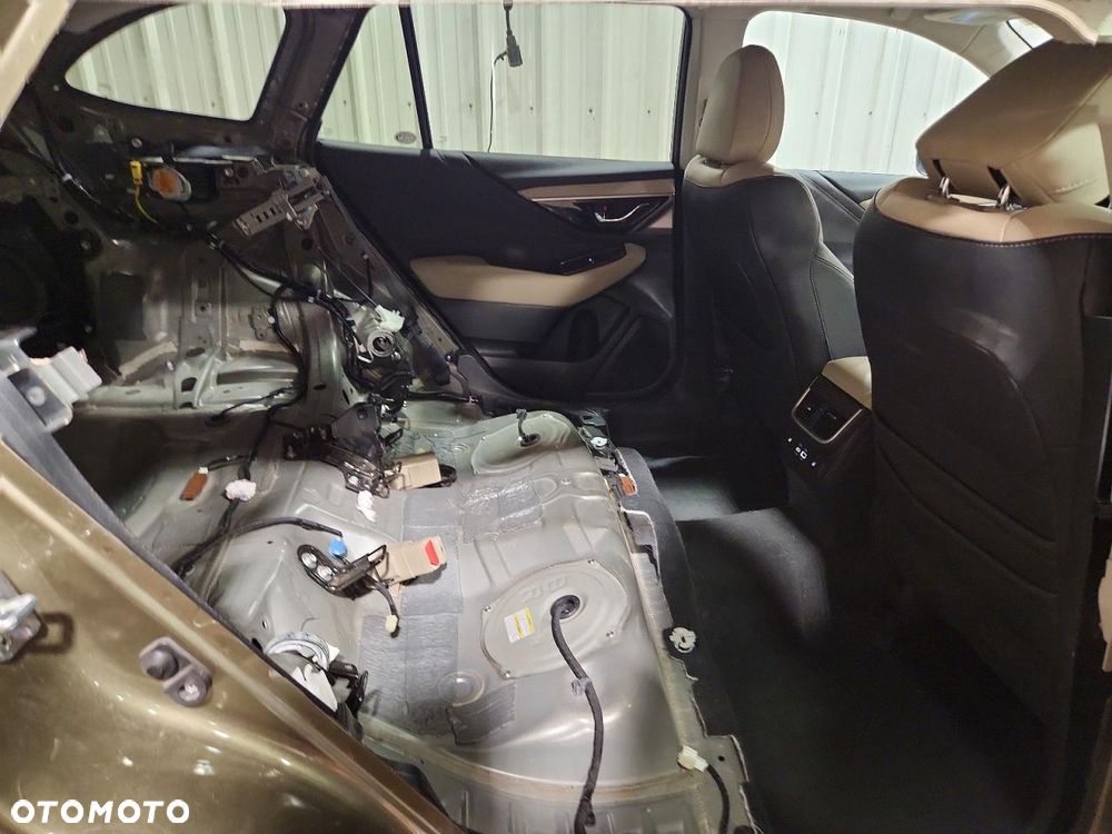 Subaru Outback - 12