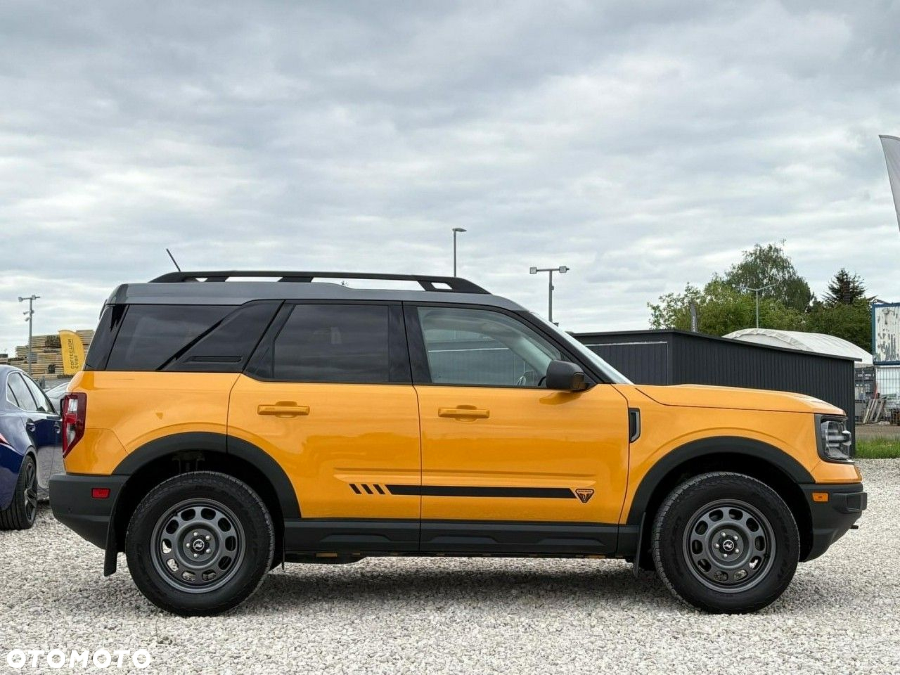 Ford Bronco - 3