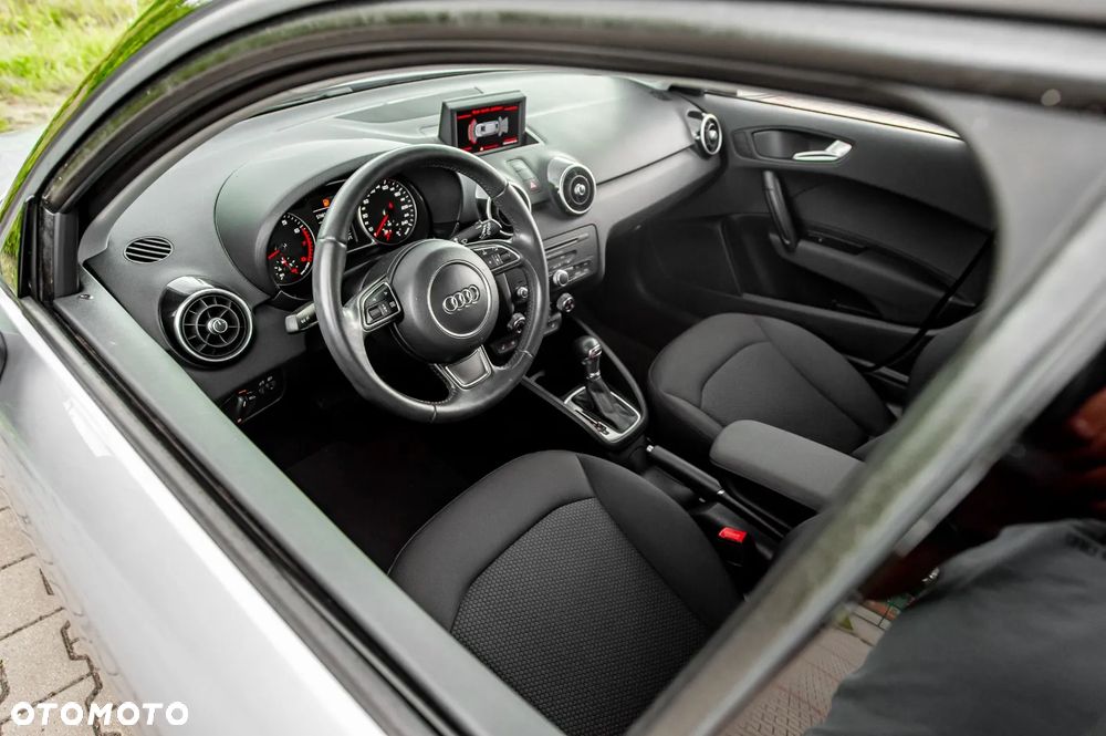 Audi A1 Sportback 1.4 TFSI cylinder on demand S tronic S line edition m S line Sportpaket - 19