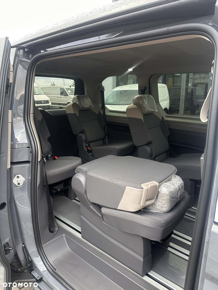 Volkswagen Multivan - 15