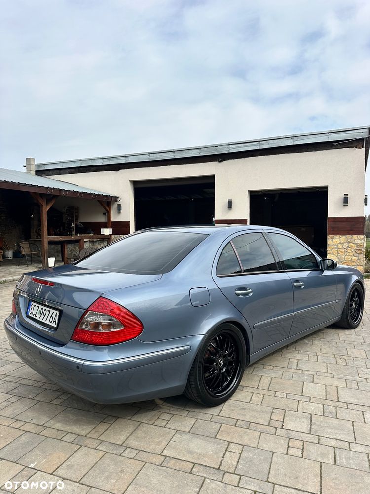 Mercedes-Benz Klasa E 240 Elegance - 33