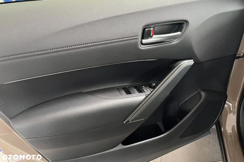 Toyota Corolla Cross 2.0 Hybrid Style AWD - 12