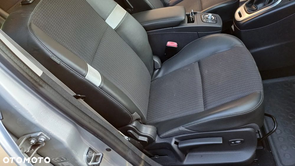 Renault Scenic 2.0 16V 140 CVT Bose Edition - 33