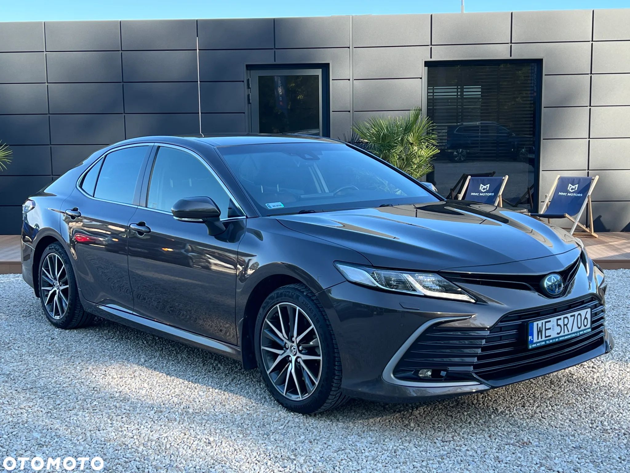 Toyota Camry - 1