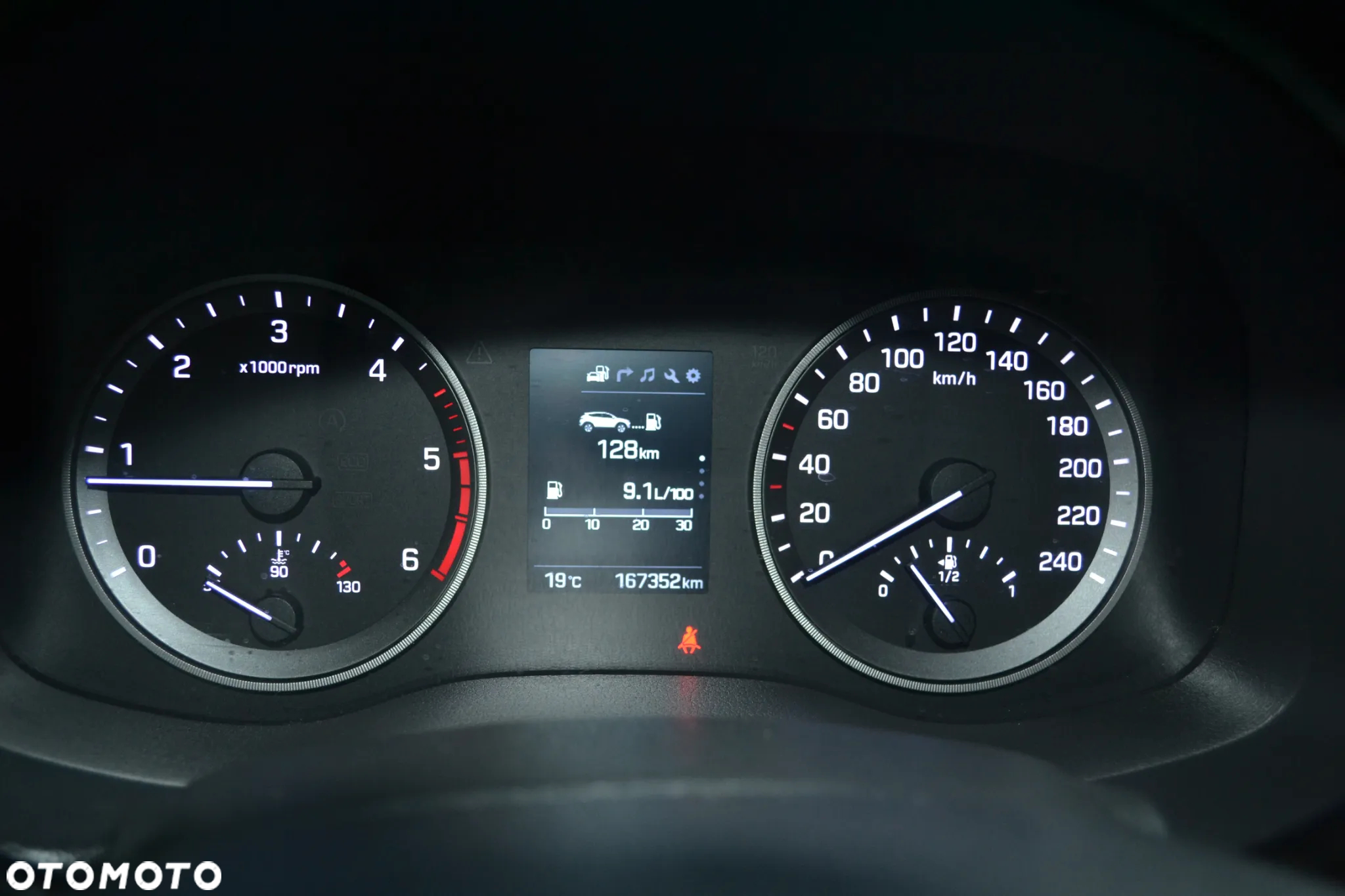 Hyundai Tucson 2.0 CRDI BlueDrive Comfort 2WD - 25