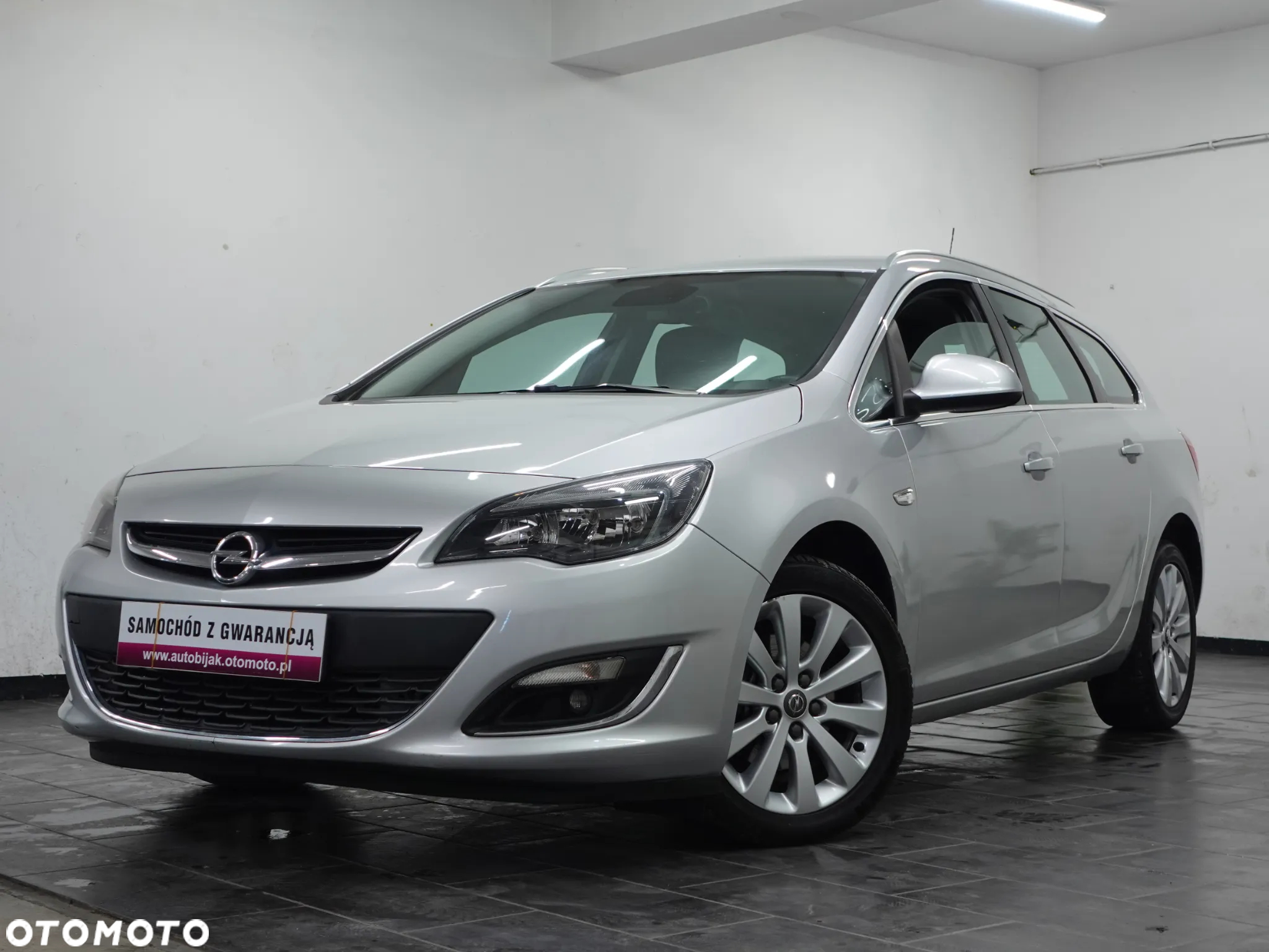 Opel Astra IV 1.6 CDTI Cosmo - 17