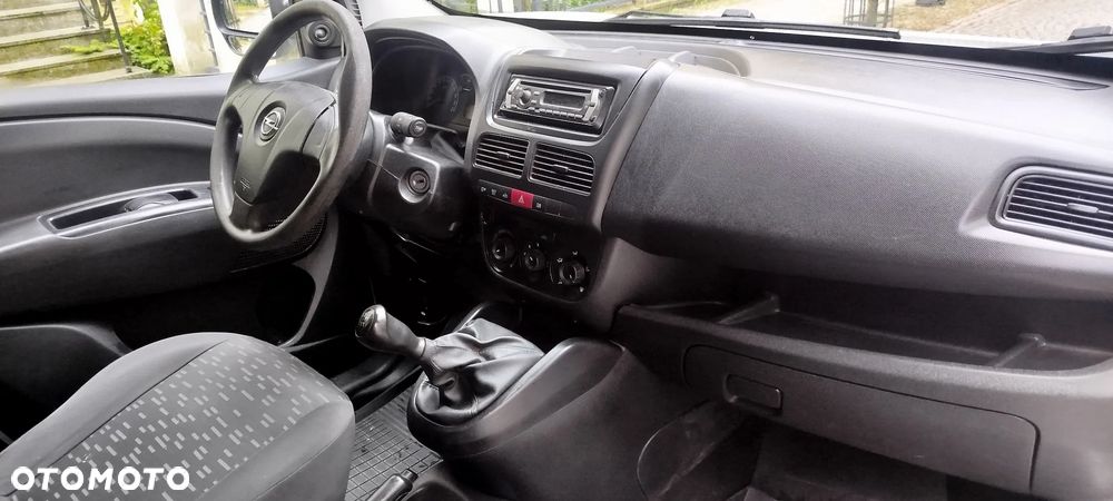 Opel Combo - 12
