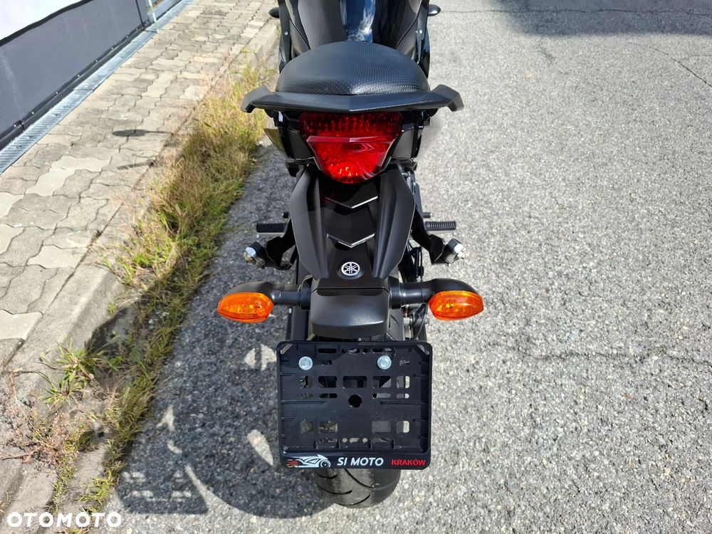 Yamaha XJ - 9
