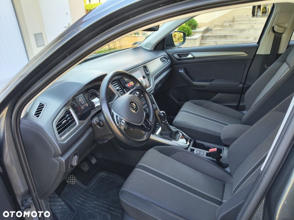 Volkswagen T-Roc - 5