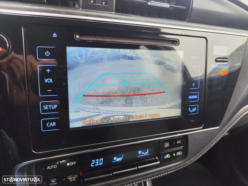 Toyota Auris Touring Sports 1.4 D-4D C.+P.Sport+Navi - 17