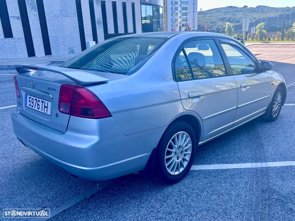 Honda Civic 1.6 ES - 15