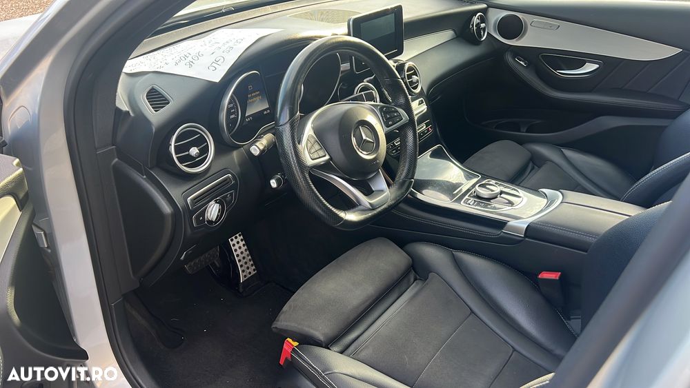 Mercedes-Benz GLC Coupe 220 d 4Matic 9G-TRONIC AMG Line - 3