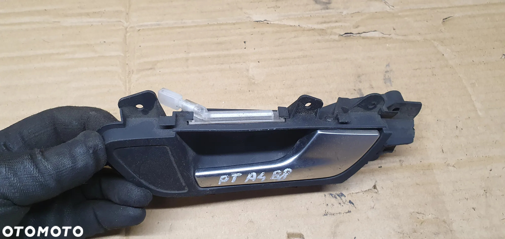 Klamka wewnętrzna prawy tył tylna prawa Audi A4 B8 8K0839020 - 2