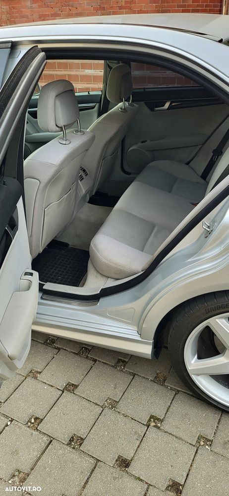 Mercedes-Benz C 220 CDI DPF Automatik Elegance - 4