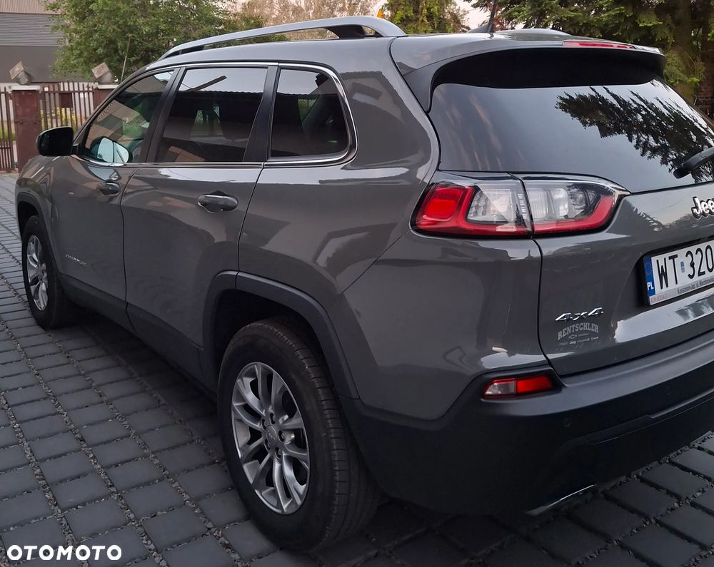 Jeep Cherokee - 12