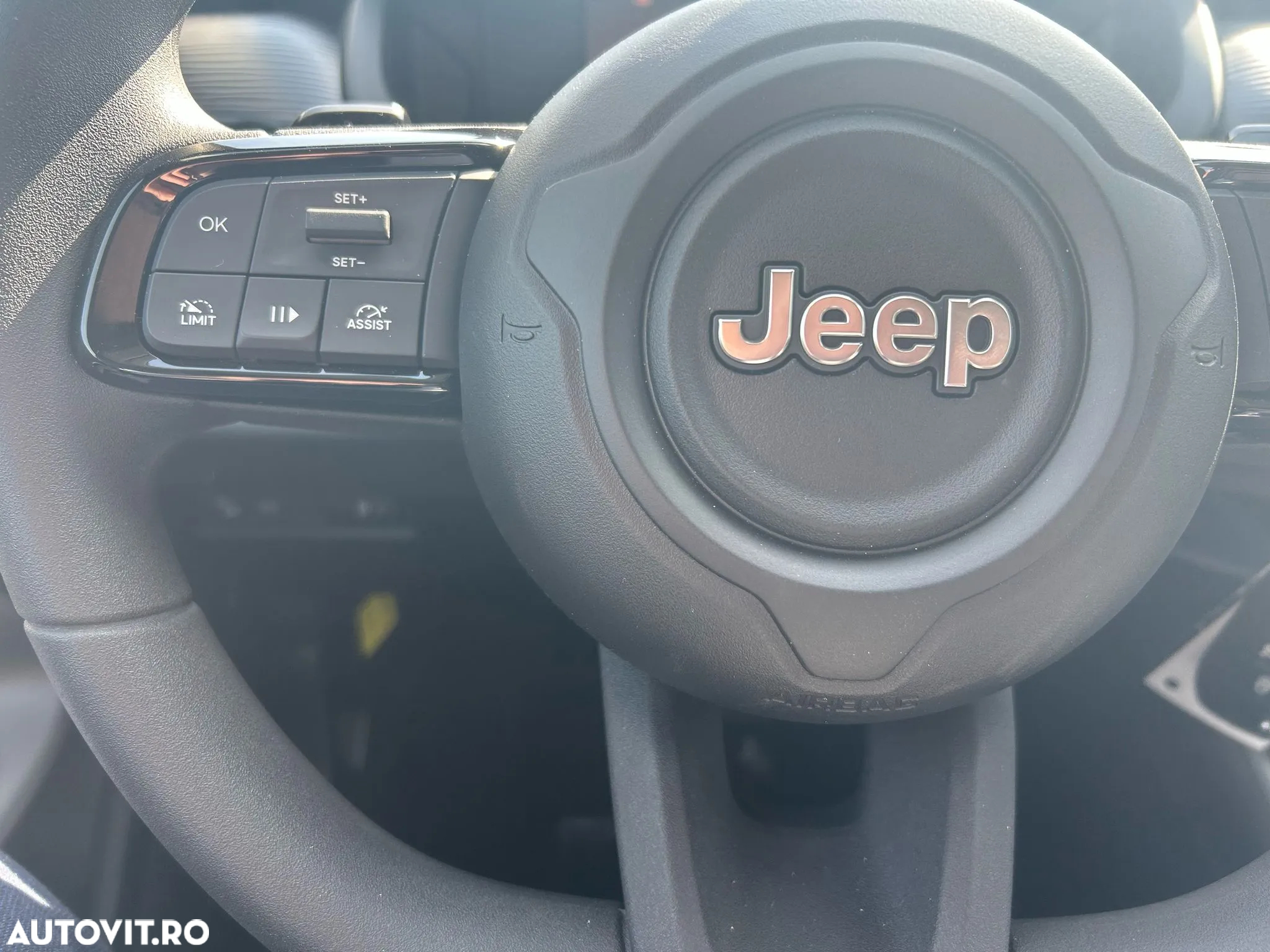 Jeep Avenger 1.2 AT6 Turbo MHEV Longitude - 10
