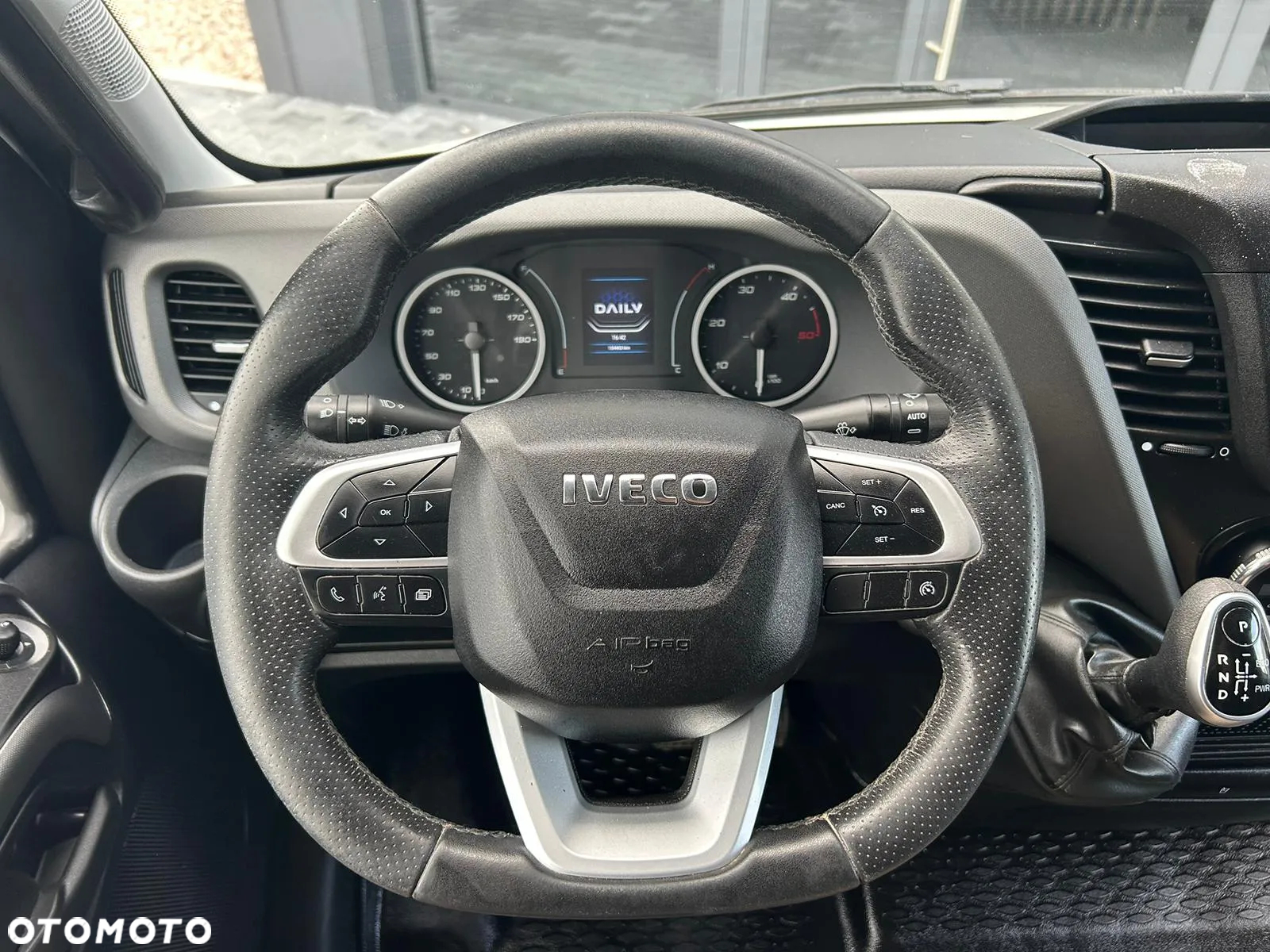 Iveco Daily 35S18 3.0 HPI Hi-Matic L3H2 Średniak Warsztat regały bagażnik warsztatowy **Hak 3,5t**KLIMA**Sprowadzony**Kamera**2022R** - 13