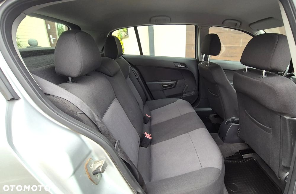 Opel Astra 1.6 Enjoy - 8