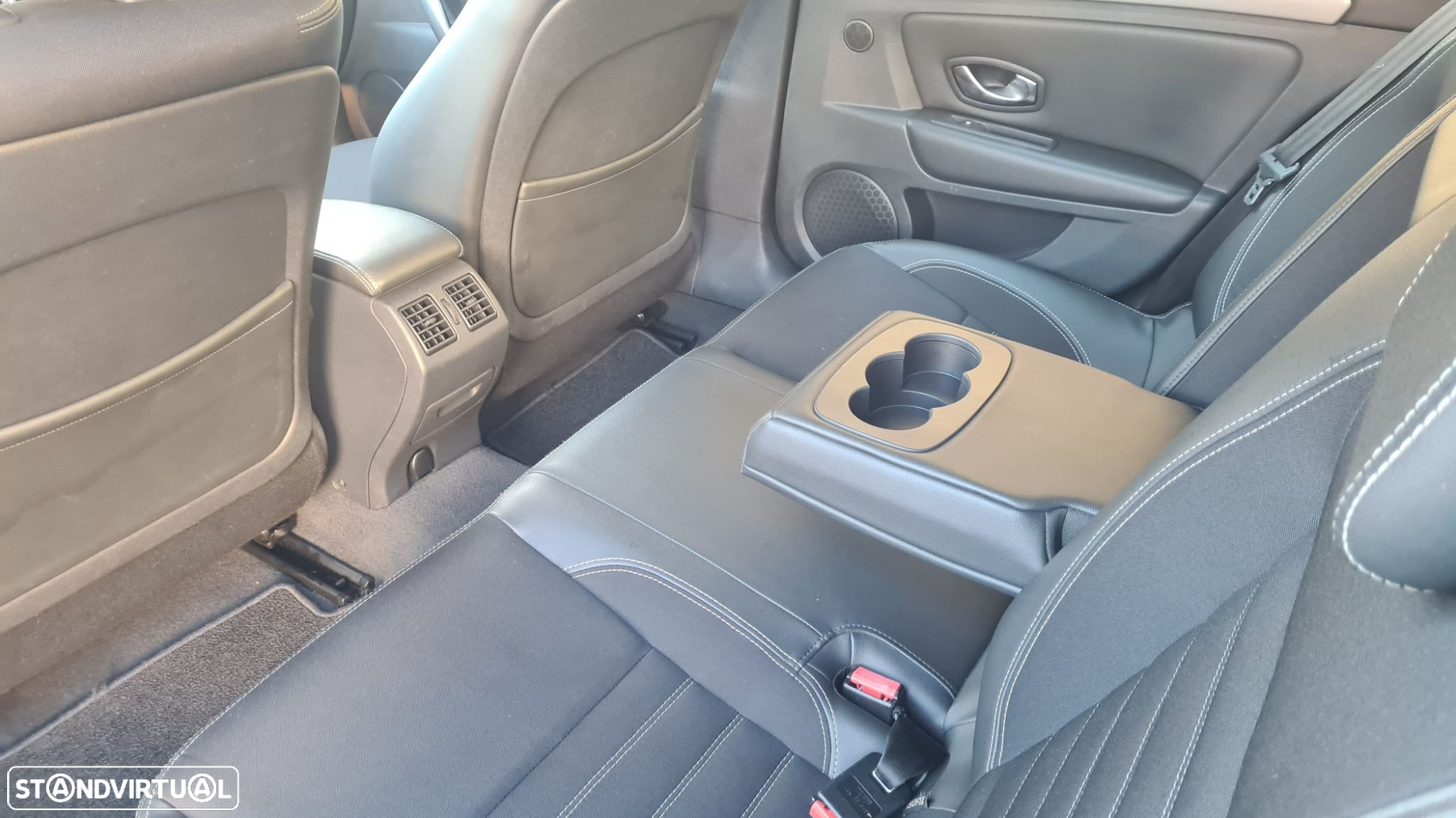 Renault Laguna - 31